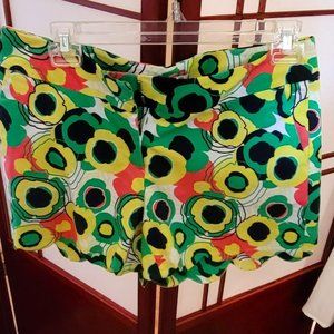 Crown and Ivy Green Pink Yellow Floral Scalloped Shorts